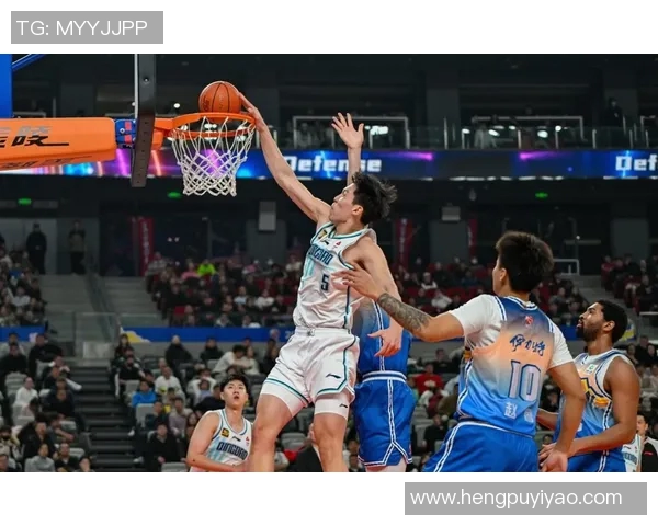 2014年勇士与老鹰的对决回顾：精彩瞬间与战术分析